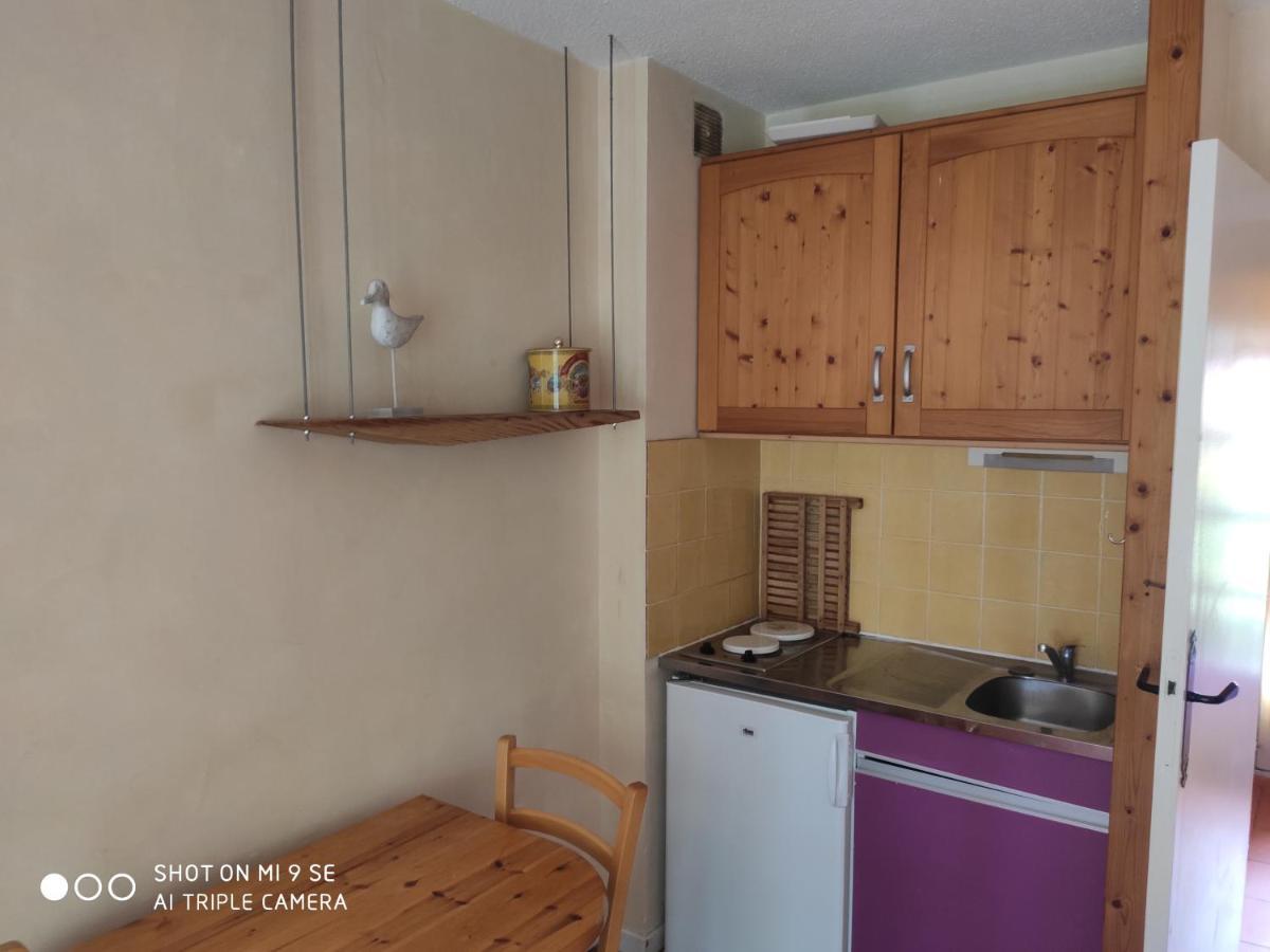 Agreable Studio Cabine Proche Mer La Londe-les-Maures Eksteriør billede